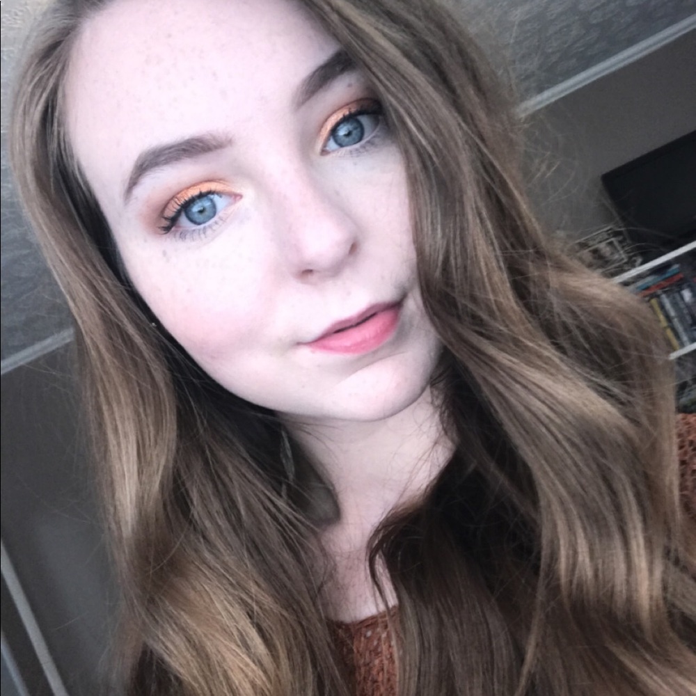 Meet your Posher, Courtney